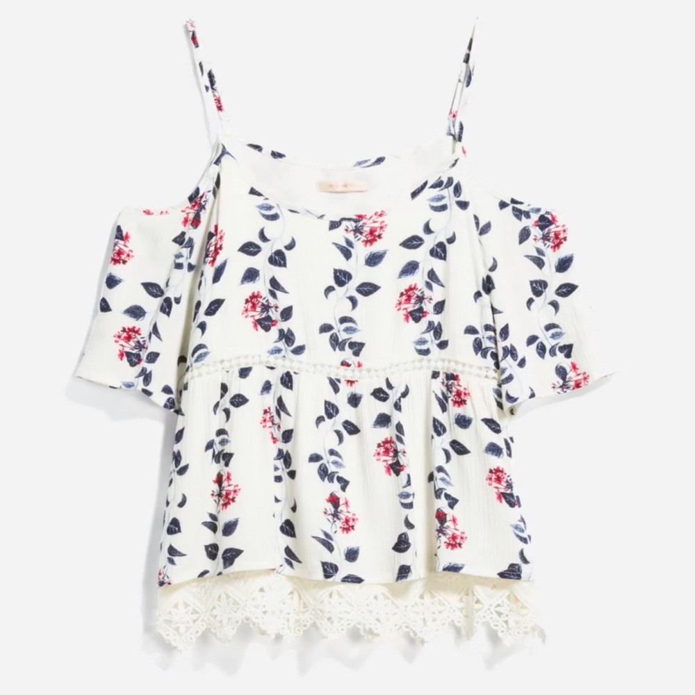 Langlock cold shoulder top